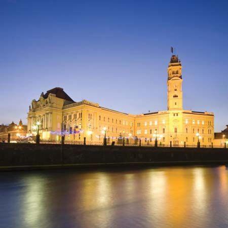 Phoenix Luxury Apartment Oradea Luaran gambar